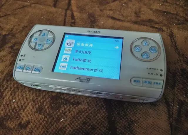 “死相”很惨整个闲鱼就剩3台曾经对标索尼PSP的国产掌机(图4) “死相”很惨整个闲鱼就剩3台曾经对标索尼PSP的国产掌机(图4)